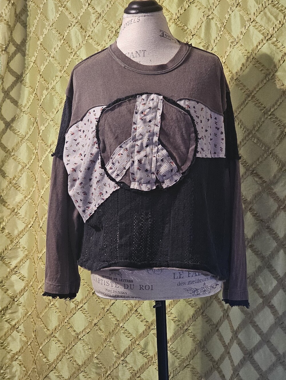 POL Patchwork Peace Sign Crop Top in Gray and Black